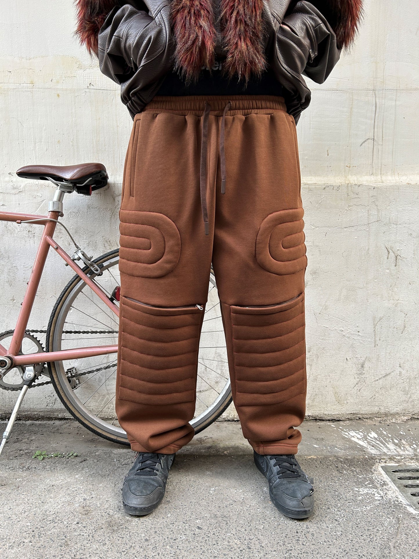 Newspaper Kid Heavyweight Sweatpants