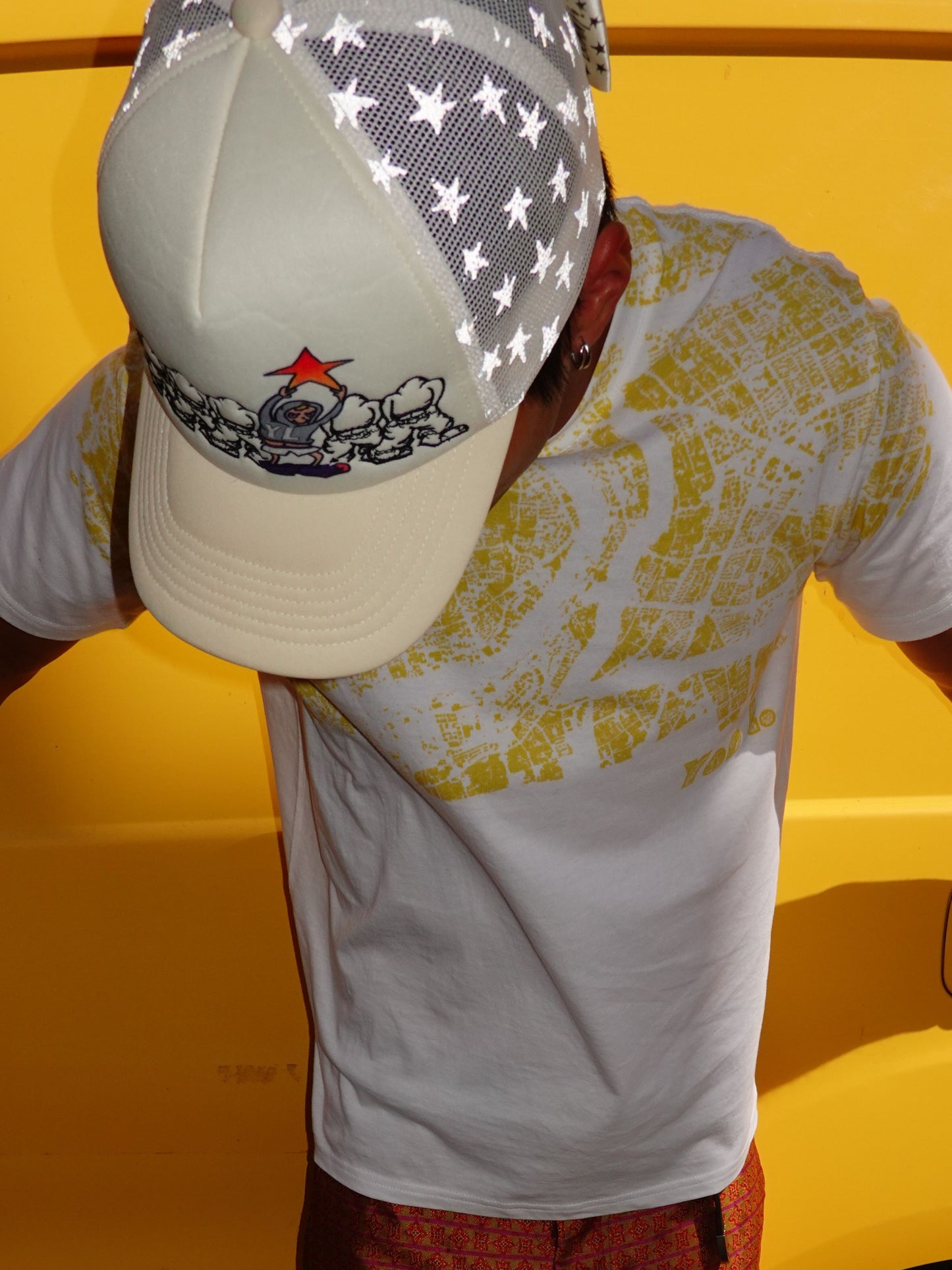 Seven-Man Reflective Trucker Cap